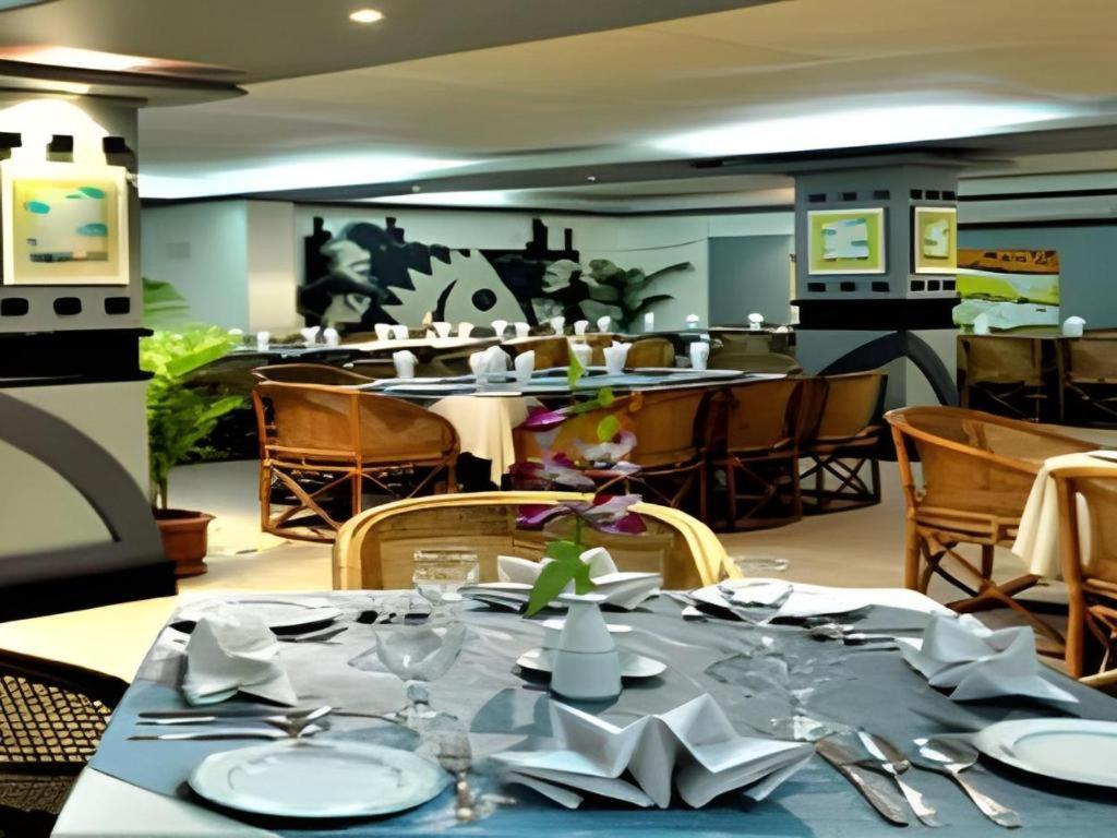 Hotel Tower Inn, Chittagong Eksteriør billede